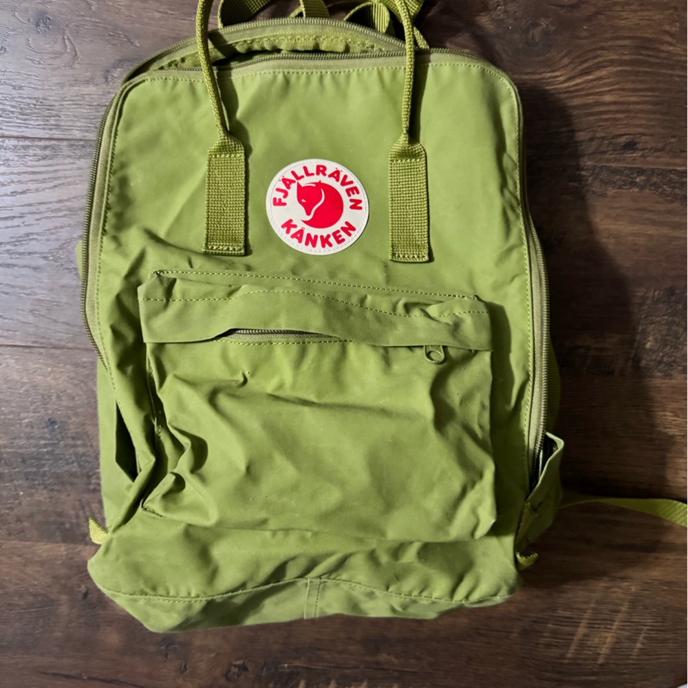 Green Fjallraven Kanken